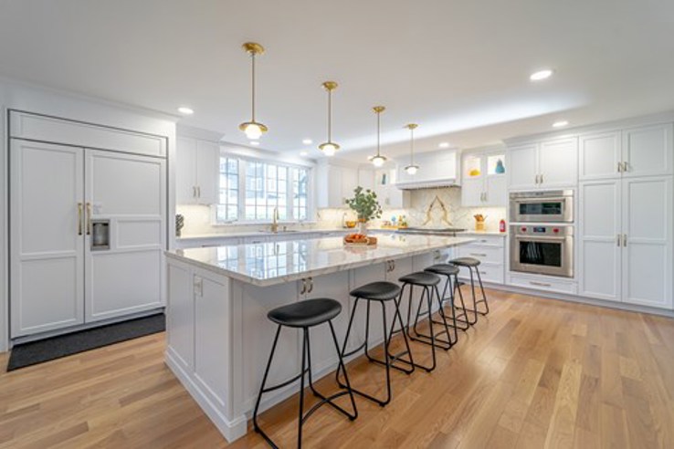 Light & bright kitchen renovation in Burlington, MA
